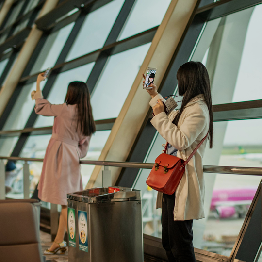 What is Sanderstead to Gatwick Airport Taxi?